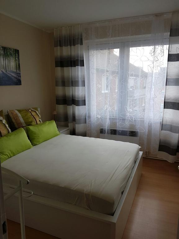 Apartment Am Kaiserplatz Düren - Eifel Esterno foto